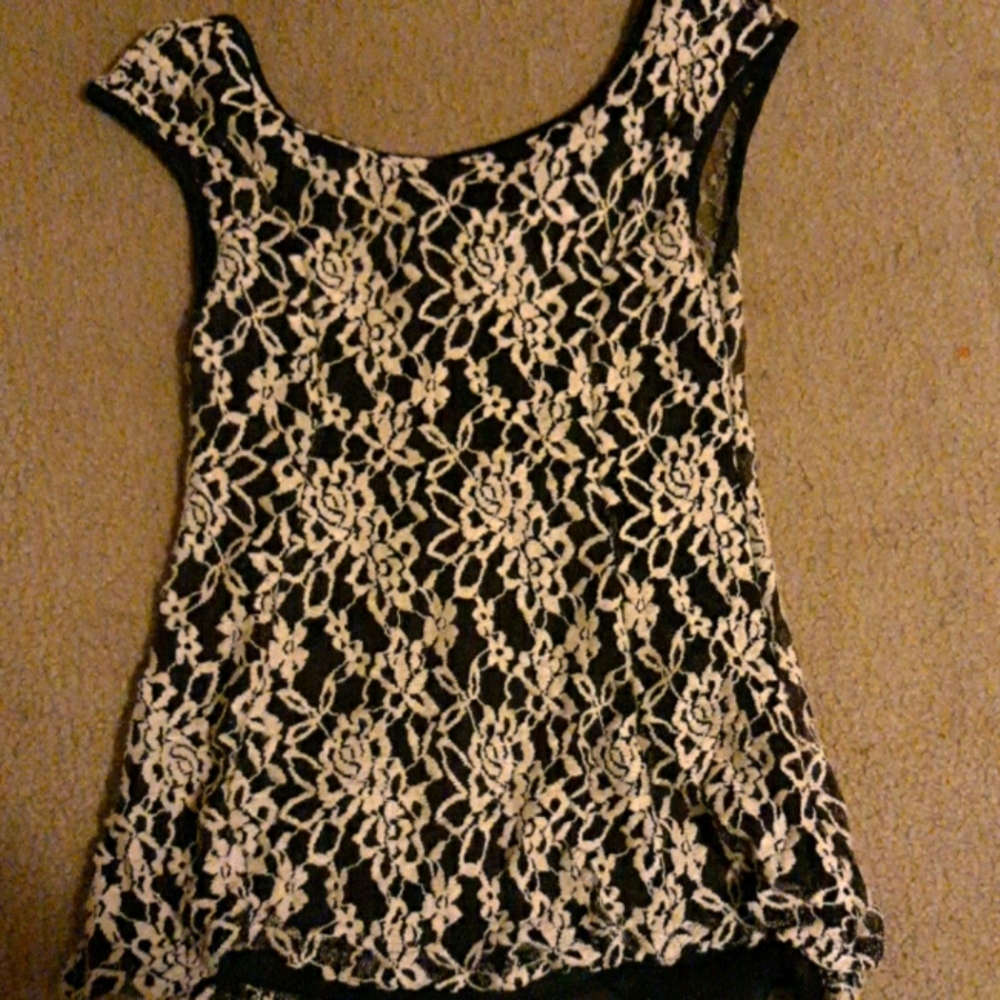 Flower lace top